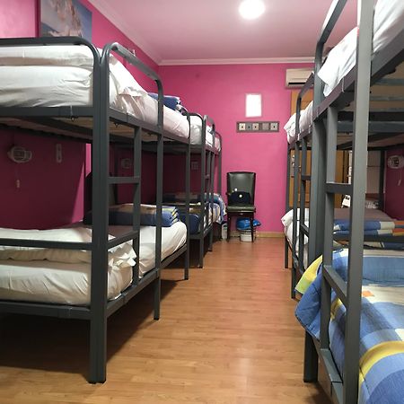 Hostel Rc Miguel Angel Madryt Zewnętrze zdjęcie Hostel in Madrid, Spain