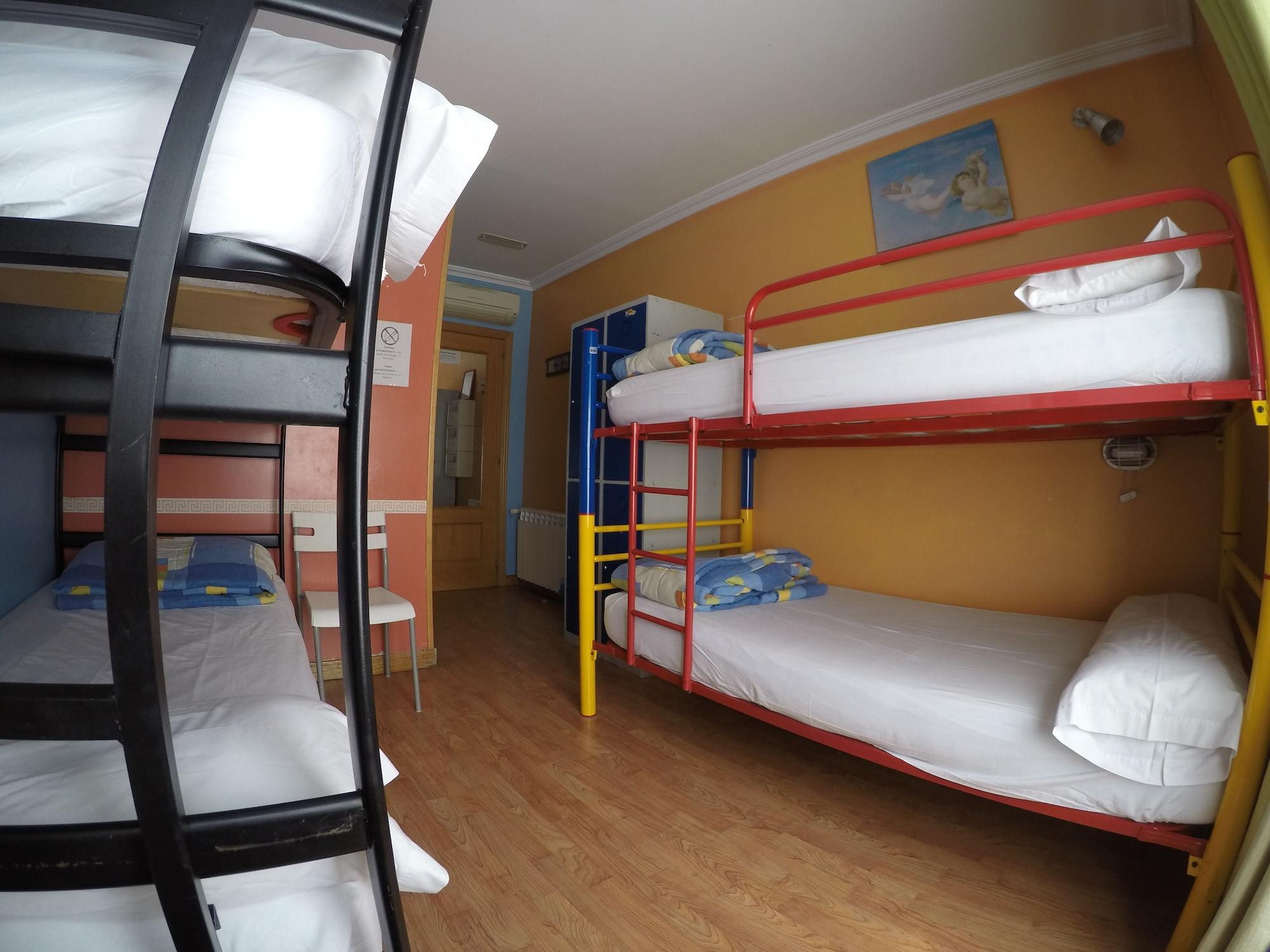 Hostel Rc Miguel Angel Madryt Zewnętrze zdjęcie
