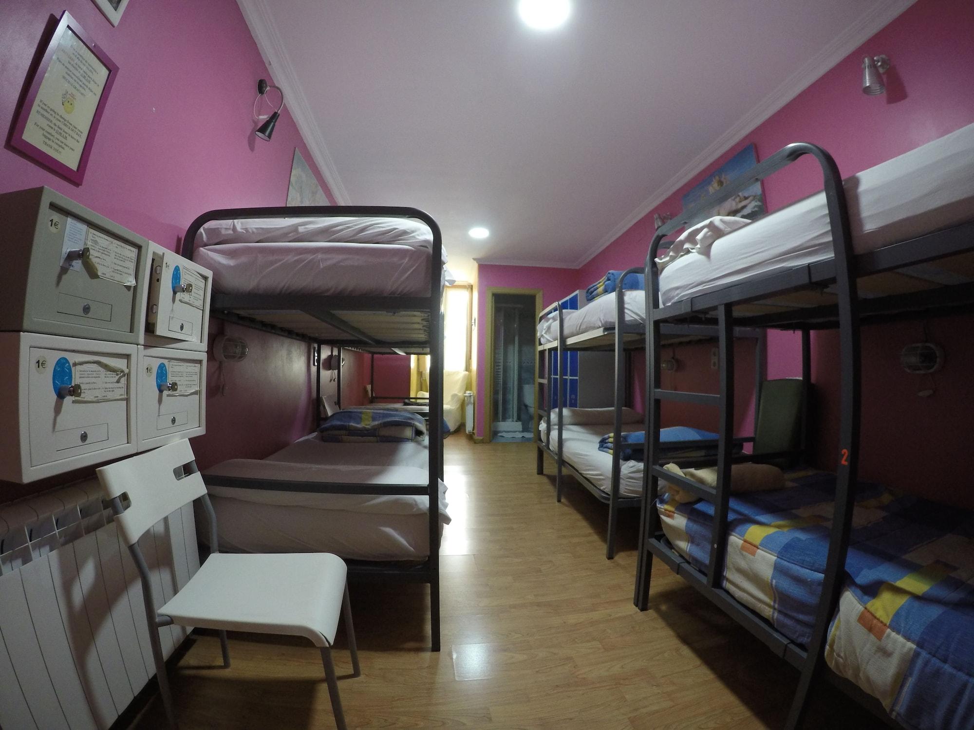 Hostel Rc Miguel Angel Madryt Zewnętrze zdjęcie Hostel in Madrid, Spain